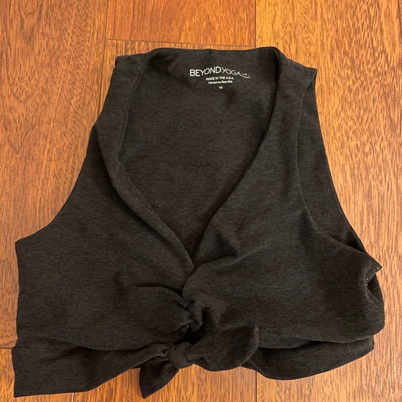 Beyond Yoga Other - Beyond yoga now front bra M